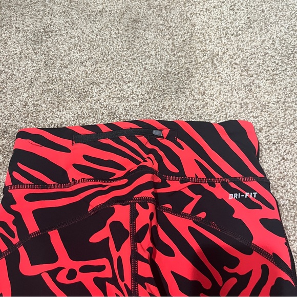 Nike Running Leggings in excellent condition - Picture 2 of 4